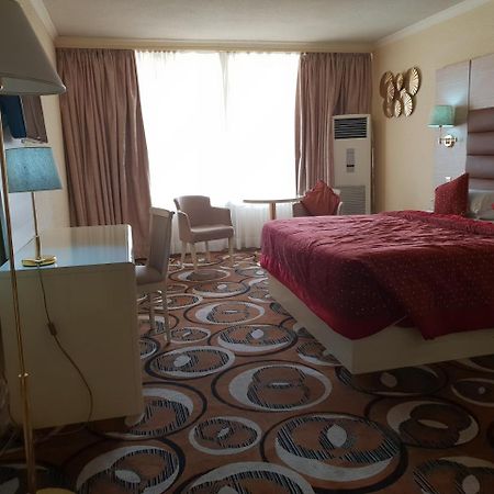 Nicon Luxury Abuja Hotel Bagian luar foto