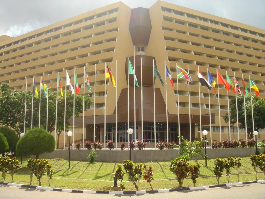 Nicon Luxury Abuja Hotel Bagian luar foto