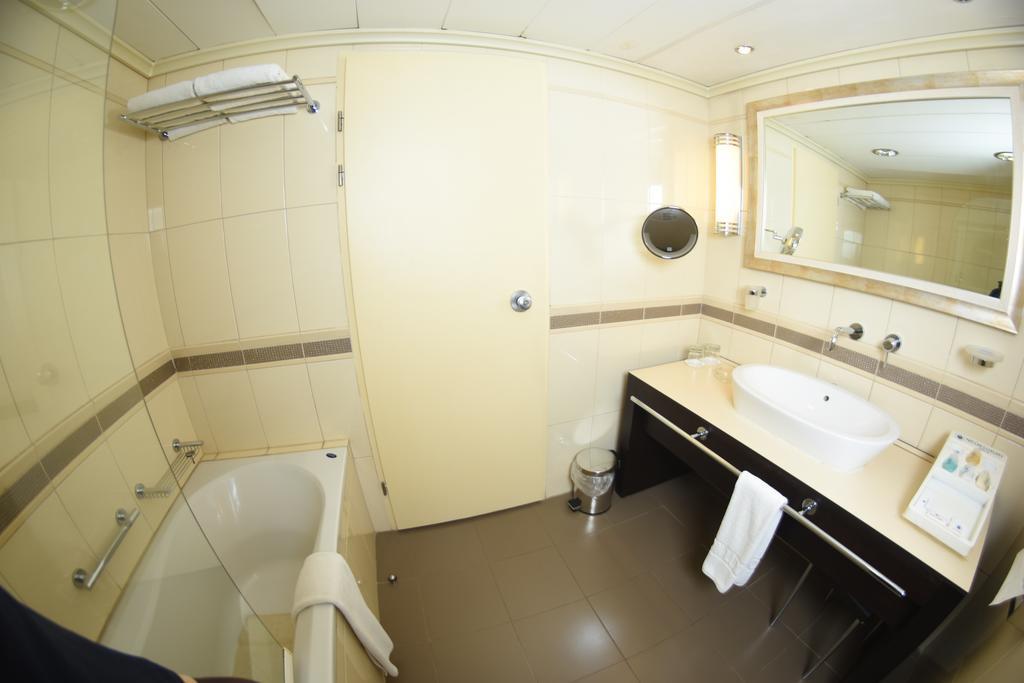 Nicon Luxury Abuja Hotel Bagian luar foto