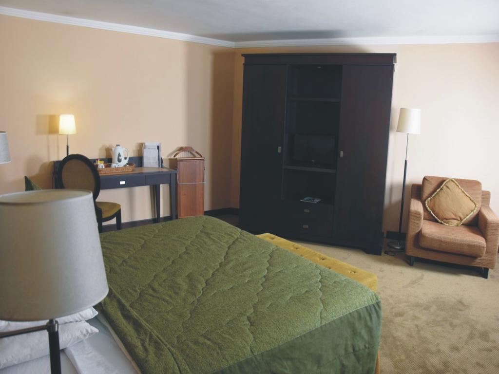 Nicon Luxury Abuja Hotel Bagian luar foto