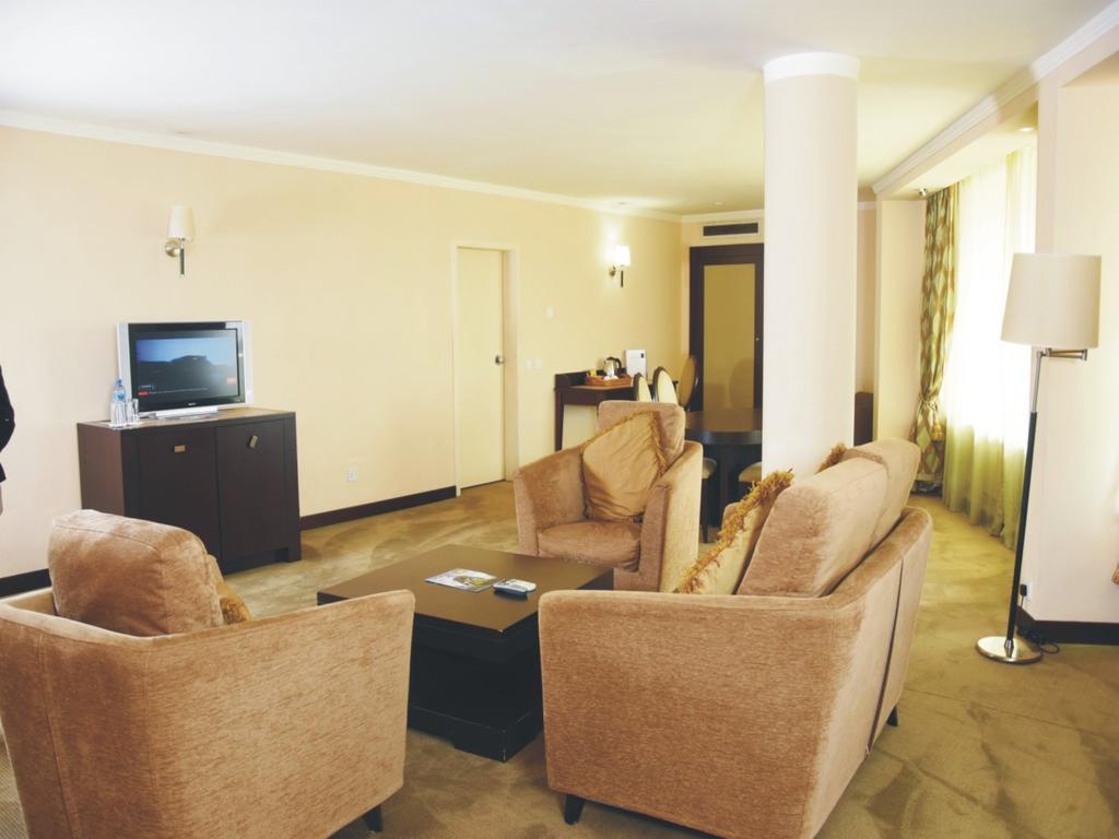 Nicon Luxury Abuja Hotel Bagian luar foto