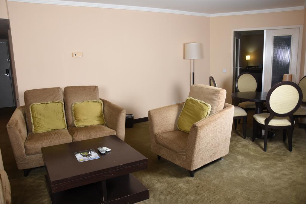 Nicon Luxury Abuja Hotel Bagian luar foto