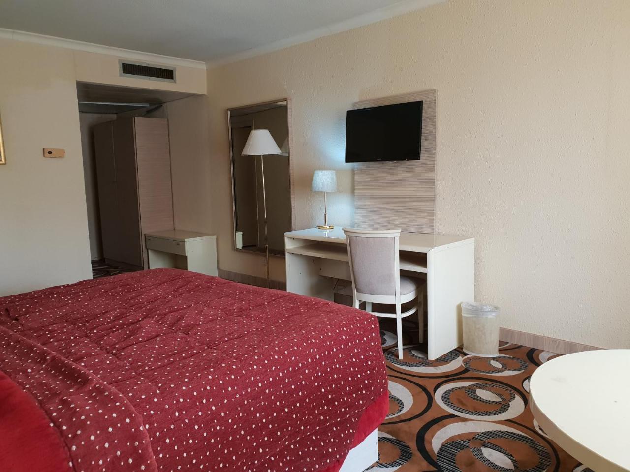 Nicon Luxury Abuja Hotel Bagian luar foto